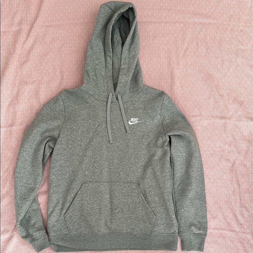 Nike Gray Pullover Hoodie with Relaxed Fit